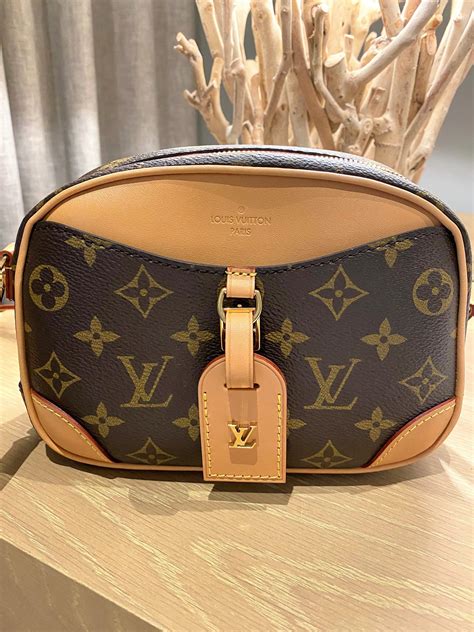 Louis Vuitton Deauville Mini Bag Review – The petite treasure